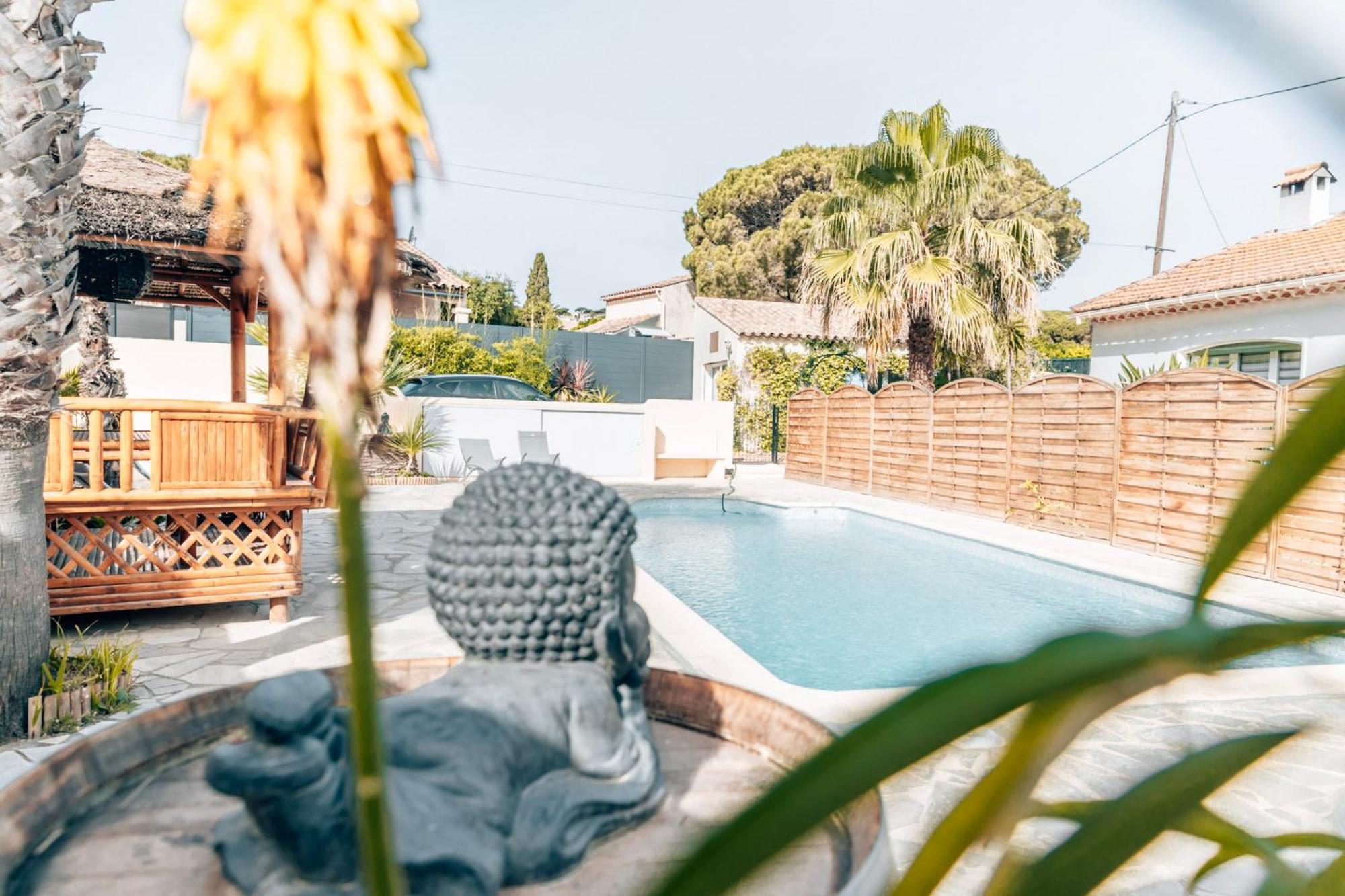 Reve D'Azur, 2 Chambres, Maison Julia En Bord De Mer A La Nartelle, Piscine Partagee, Parking & Terrasse Bbq, Wifi Et Draps Inclus Plage A Pied Sainte-Maxime Bagian luar foto