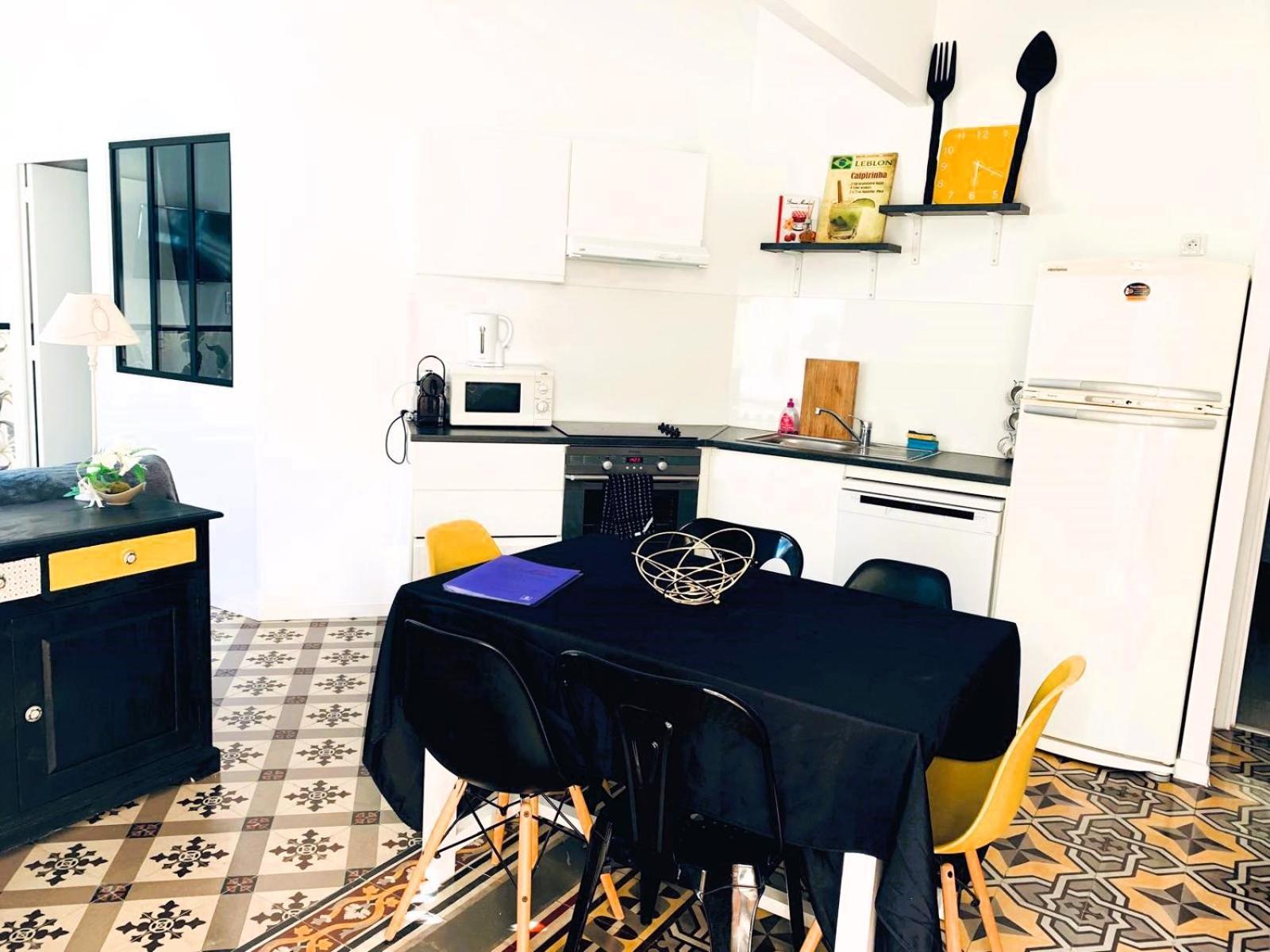 Reve D'Azur, 2 Chambres, Maison Julia En Bord De Mer A La Nartelle, Piscine Partagee, Parking & Terrasse Bbq, Wifi Et Draps Inclus Plage A Pied Sainte-Maxime Bagian luar foto