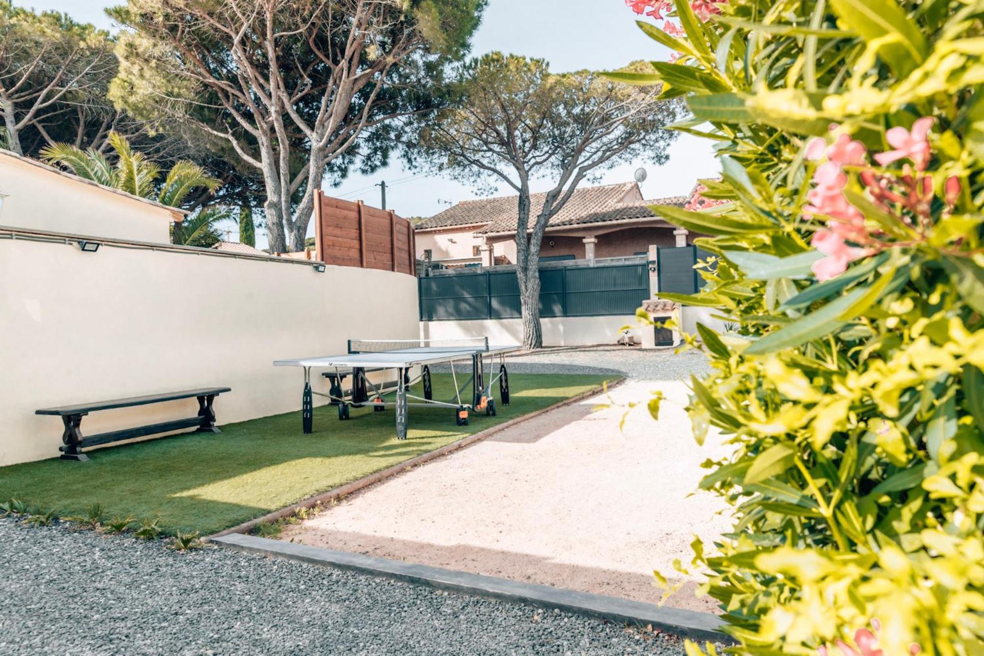Reve D'Azur, 2 Chambres, Maison Julia En Bord De Mer A La Nartelle, Piscine Partagee, Parking & Terrasse Bbq, Wifi Et Draps Inclus Plage A Pied Sainte-Maxime Bagian luar foto